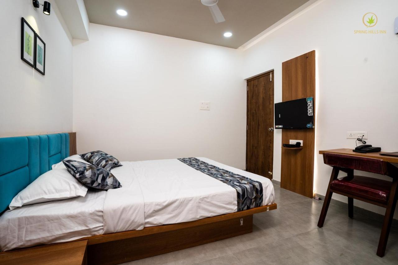 Spring Hills Hotel Pune